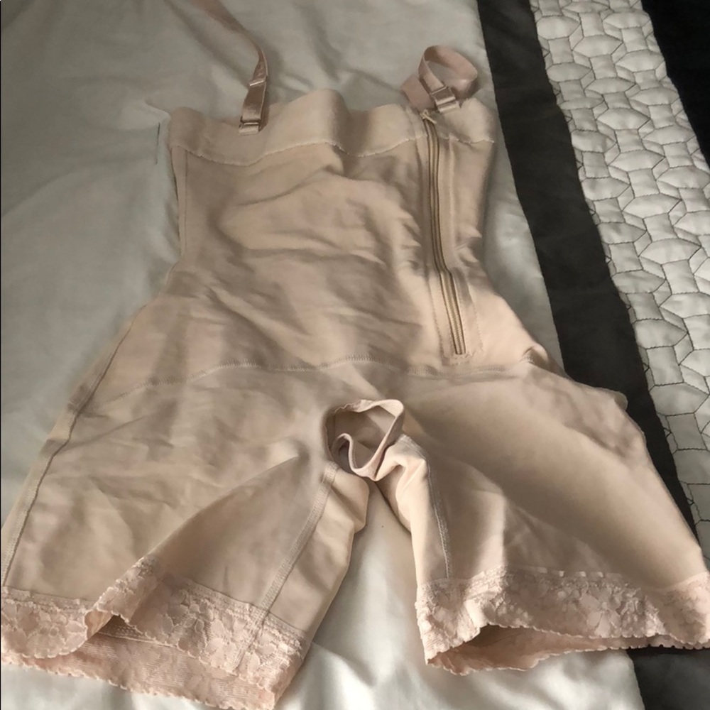 Ana Cherry Body Shaper